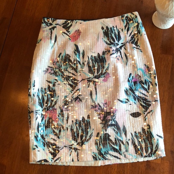 H&M Dresses & Skirts - 🔴 Final! NWOT H&M Sequin skirt!